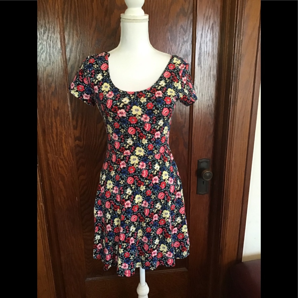 Forever 21   Tank floral  cap sleeve midi dress